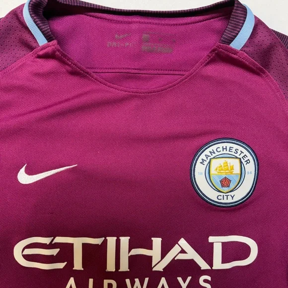 Nike Kids Manchester City Kevin De Bruyne Medium Premier League Soccer Jersey - Picture 5 of 7
